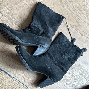 Mid calf authentic leather boot